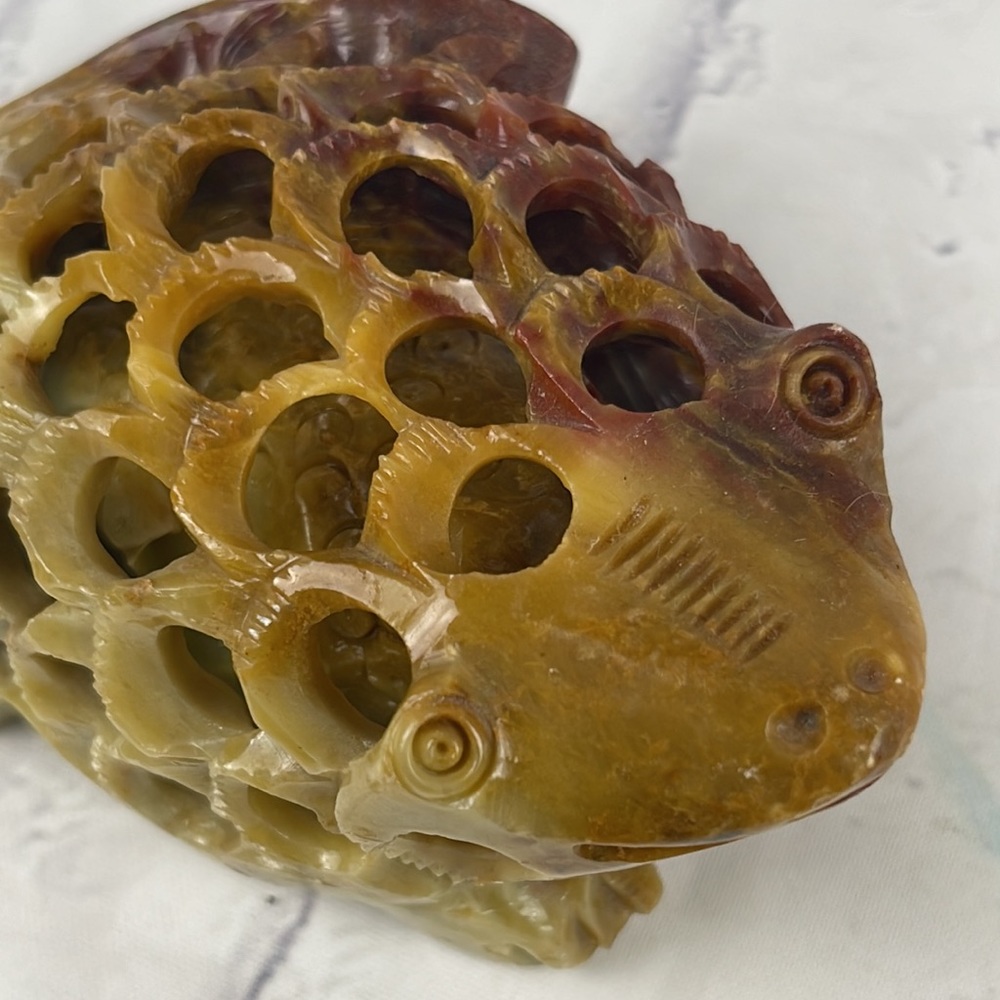 Vintage Carved Onyx Frog Within Frog Figurine Hand Carved Paperweight - Picture 9 of 11